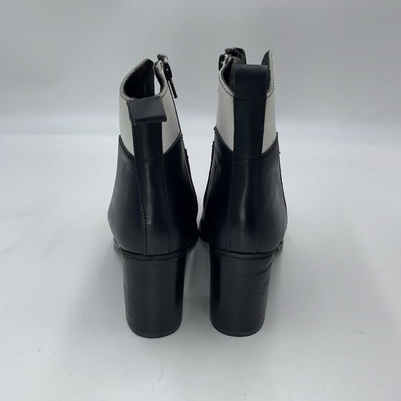 Nasty Gal Curve The Haters Two-Tone Leather Ankle Boots - Picture 5 of 13